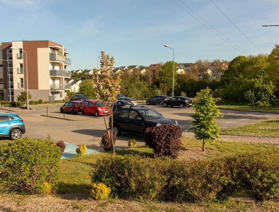 Mieszkanie całe w Gdańsku z dużym salonem , sypialnią , balkonem i prywatnym parkingiem Zewnętrze zdjęcie